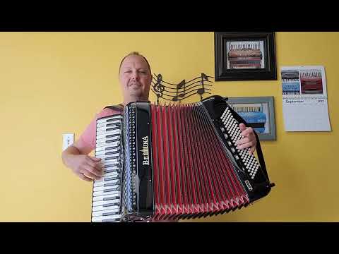 (SOLD!) - Beltuna Studio IV - pre-owned, Binci reeds! VIDEO #2 (Carnegie Accordion Company)