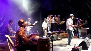 ELÊCTRIC GOZARELA en directo &quot;LLEGASTE TARDE&quot;