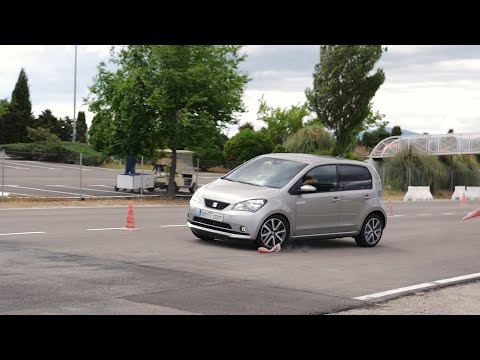 SEAT Mii Electric 2019 – Maniobra de esquiva (moose test) y eslalon | km77.com