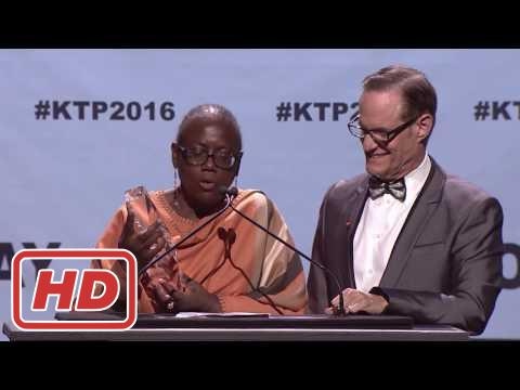 Harry Belafonte Wins AHF Lifetime Achievement Award