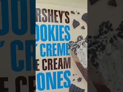 Magnum Ice Cream versus Hershey's Cookies and Cream #magnum #hershey #cookies #icecream #short