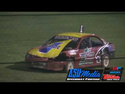 Street Stocks: Hutchison and Keith Crash - Rockhampton Speedway