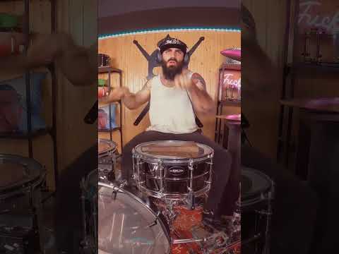 THE BEST DRUM INTRO IN THE HISTORY OF ROCK!