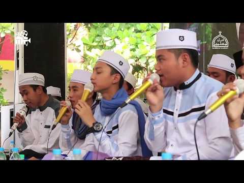 download lagu mp3 mp4 Download Mp3 Gus Azmi Padang Bulan, download lagu Download Mp3 Gus Azmi Padang Bulan gratis, unduh video klip Download Mp3 Gus Azmi Padang Bulan