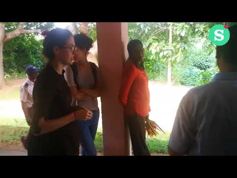 Sri Lanka - Village of girls