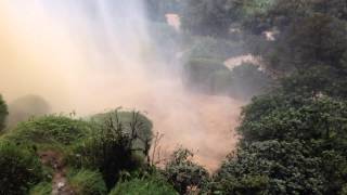 preview picture of video 'Thác Voi - Elephant Waterfall - Lower view - Nam Ban (Đà Lạt / Vietnam)'