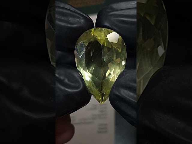 حجر سترين طبيعي مفحوص و موثق بشهادة مختبر