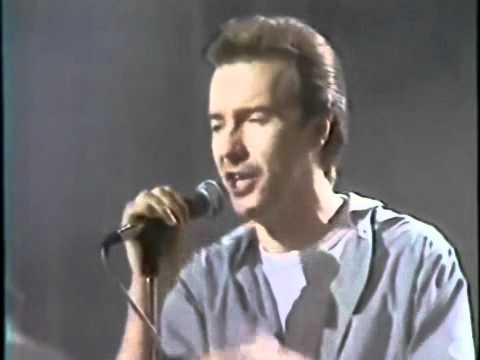 download lagu mp3 mp4 Serenade Ultravox, download lagu Serenade Ultravox gratis, unduh video klip Serenade Ultravox