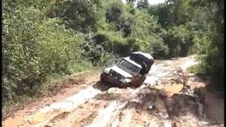 preview picture of video 'Trucks and jeep getting stuck in muddy road in Northern Shan State, Myanmar.'