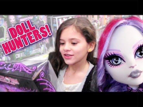KITTIESMAMA, DOLL HUNTERS! | Hunting for Monster High Catrine DeMew, Werecat Fearleaders, & Duece!