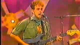 SODA STEREO - Por qué no puedo ser del Jet set ? - Feliz Domingo - 1985