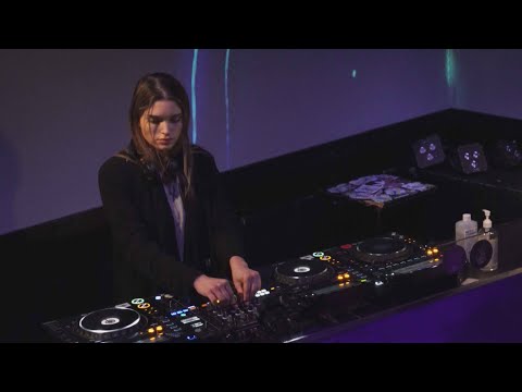 Stefanie Raschke & VJ Proximal | Harry Klein | Munich (Germany)