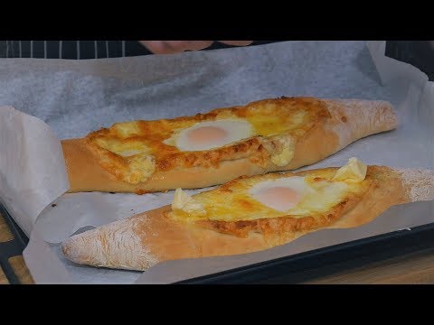 Georgian classic KHACHAPURI Adjarian khachapuri / Oddaszfartucha