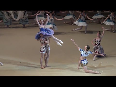 Ekaterina Krysanova, Artem Ovcharenko and Anastasia Stashkevich in ballet La fille du Pharaon