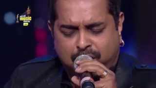 Shankar Mahadevan performs &quot;Breathless&quot; LIVE at the 7th Mirchi Music Awards | Radio Mirchi