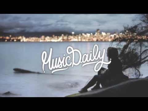 Packy - Step Back (feat. Alexa Lusader)