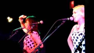 The Pipettes - Dirty Mind
