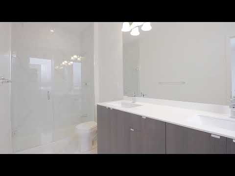 209 Fowley Drive, Oakville