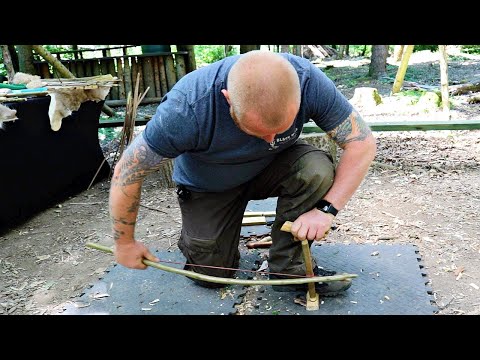Complete Beginners Guide To Bow Drill Firelighting - Craig Fordham