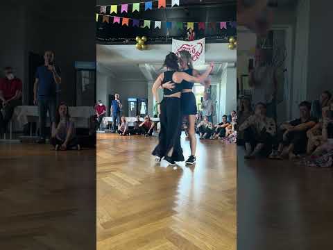 Yse Góes e Camila Alves - Forró / Festival em Basel