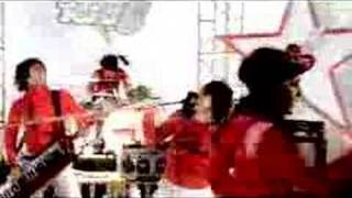 Family Force 5 - Love Addict