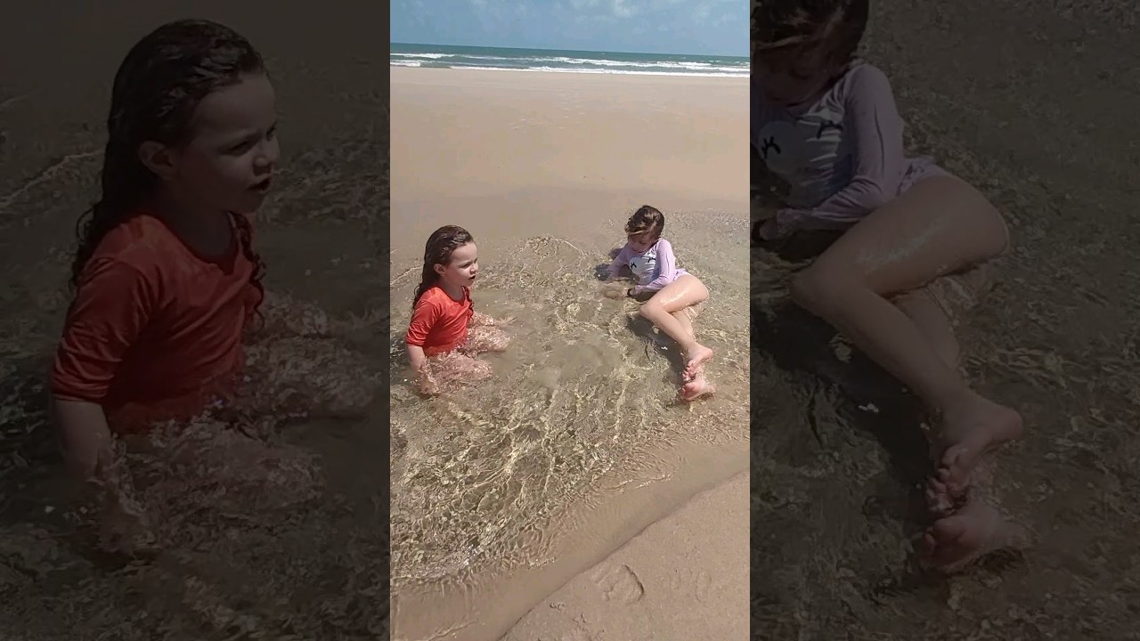 Brincando na Praia 💦 #banho #mar #banhodemar #praia #diversão #brincadeiras #kidsvideo #happy #viral
