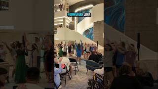 Night 1 Vibes in the Penrose Atrium on the Norwegian Luna #SweetCaroline #NCL #NorwegianLuna #Cruise