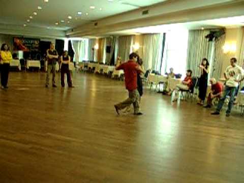  Alejandra Hobert  and  Adrian Veredice  are  dancing  to  the  tango  "  No Quiero Verte Llorar  "