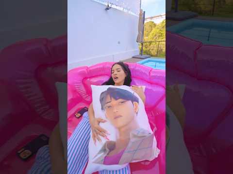 Alguien Robó Mi ALMOHADA de Jinu!