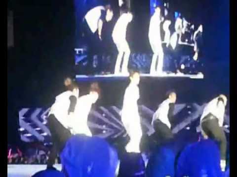 [FANCAM] 121125 TVXQ - Humanoids @ SMT Live In Bangkok