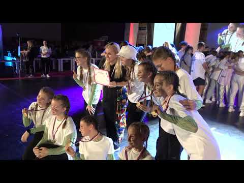 3. místo na MČR - CZECH DANCE TOUR 2022 - HDC Praha - STREET DANCE MALÉ SKUPINY - vyhlášení
