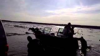 preview picture of video 'Rainy River Fising 2011-#4'
