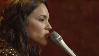 Norah Jones - &quot;Don&#39;t Know Why&quot; [Live from Austin, TX]