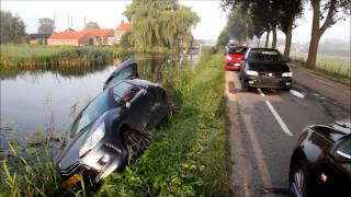 [FOTO'S & VIDEO] Auto te water op Bovendijk Wilnis, bestuurder gewond