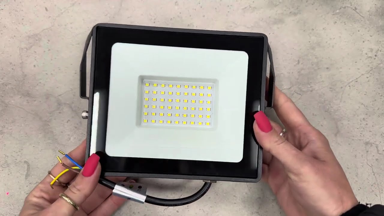 Cвітлодіодний прожектор ARDERO LL-1050ARD 50W 4500Lm 6500K чорний IP65 (80018)