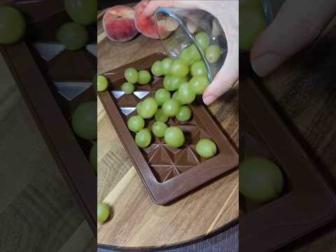 White grape matcha chocolate bark 🍇💚 (vegan & easy!)