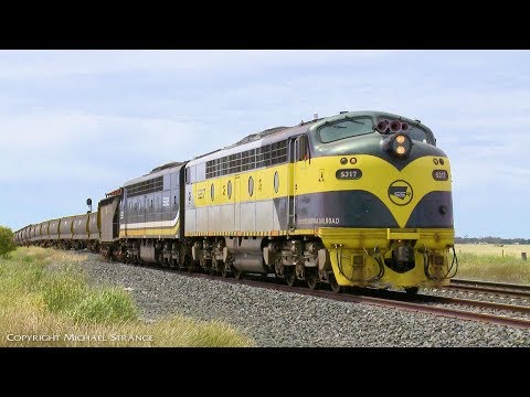 Broad Gauge SSR Grain Train With Streamlined EMD Locomotives - PoathTV Australian Railways