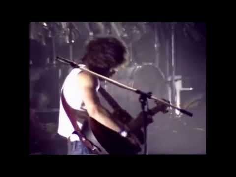 Mike Oldfield Crises Live At Wembley in 1983 - Simon Phillips Drum Solo