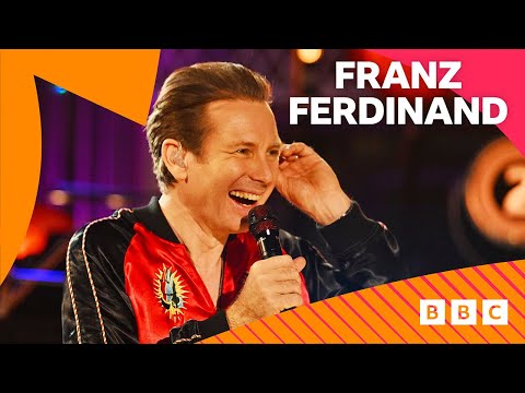 Franz Ferdinand - Toxic (Britney Spears cover) in the Radio 2 Piano Room