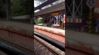 preview picture of video 'Train Passing in Kolaghat Bridge'