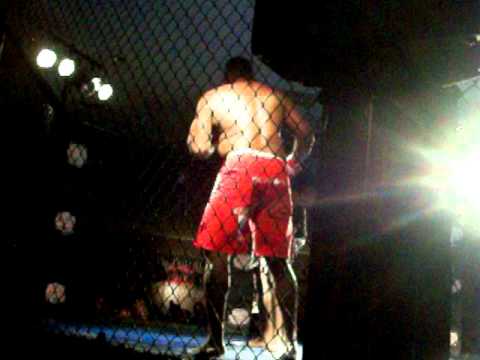 Eddie vs. Dingo! Champions Collide Round Two!