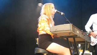 Ingrid Olava ( Live @ Vinjerock 2010 )