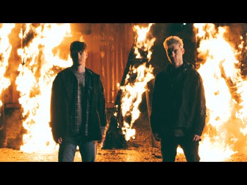 HE/RO - SIEHST DU MICH (Official Video)