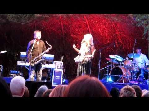 Mindi Abair & Euge Groove - Just the Two of Us (6/18/2011)