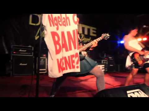 Rajawali Ingkar Janji (RIJ) - YA TIDAK (DNMT Lucky 7 Party 2012)