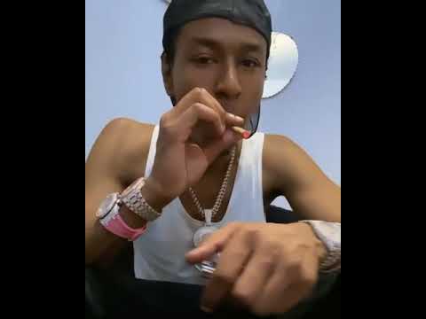 Digdat - Smoking some flavours flexing an insane collection of jewellery