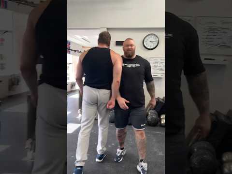 When you meet someone that is bigger than you (what never happens) 😅