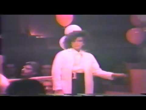 1988 1016 Chez Henri Fashion Show