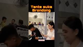 Download lagu Digodain tante brondong ini grogi #shorts #short #viral #trending #tante #brondongproyek #milf mp3 Download lagu Digodain tante brondong ini grogi #shorts #short #viral #trending #tante #brondongproyek #milf mp3