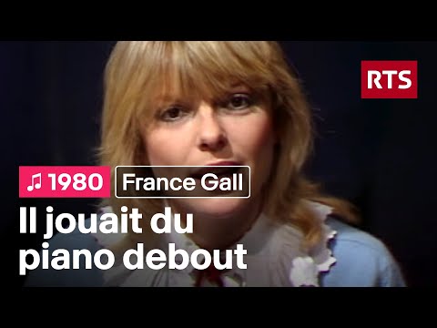 Il Jouait Du Piano Debout